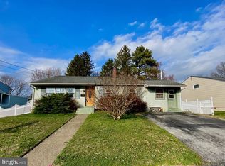 24 Carole Rd, Newark, DE 19713