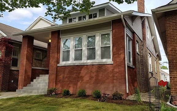 2nd image of 3823 N Richmond St