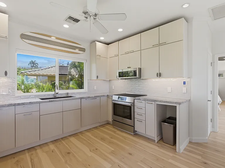 357 Kualono Pl — Photo 33