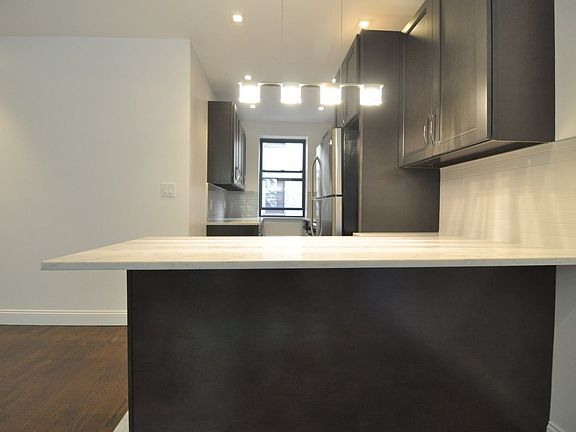 4th image of 83 Woodruff Ave APT 2A
