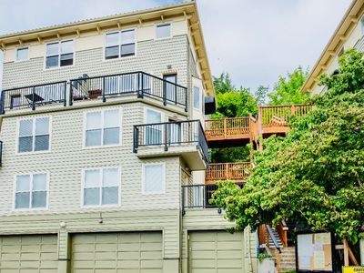 325 NW Uptown Ter APT 3B, Portland, OR, 97210