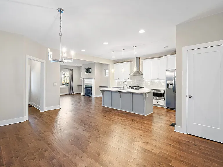 1213 Keller Ave — Photo 9