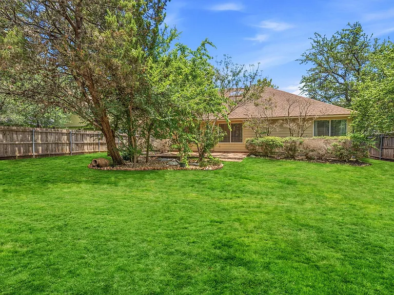5021 McDade Dr — Photo 31