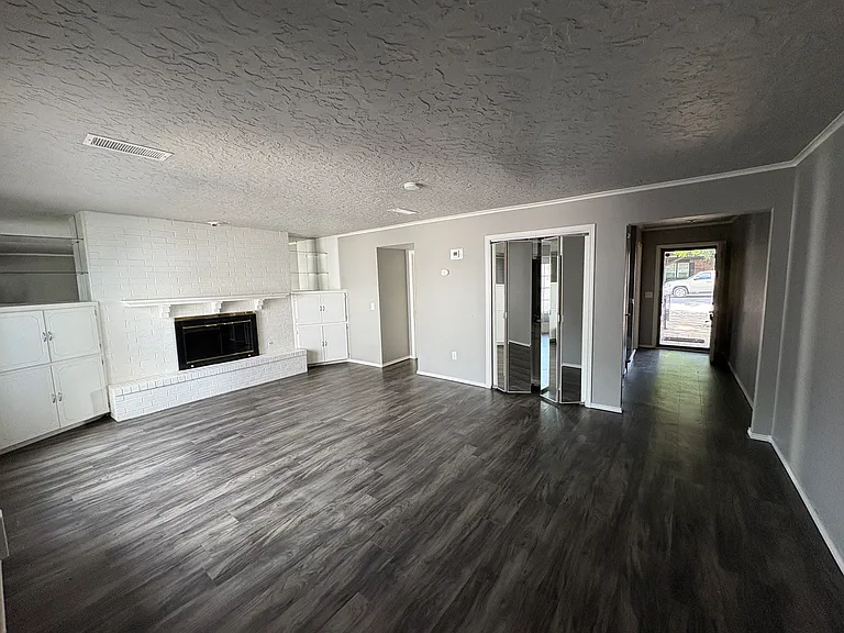 1541 S Alabama St — Photo 2
