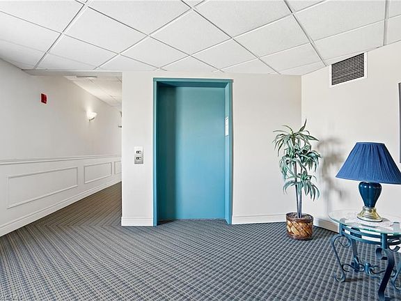 5th image of 210 Main St E #202