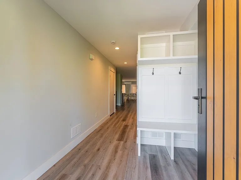 512 Knopf St — Photo 8