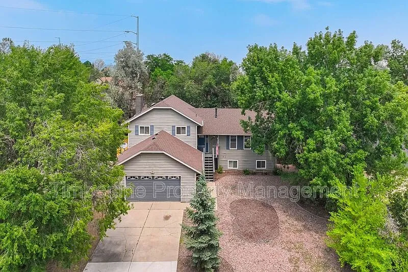 3 bed, 3.0 bath, 2370 sqft, $2,575 — Photo 3