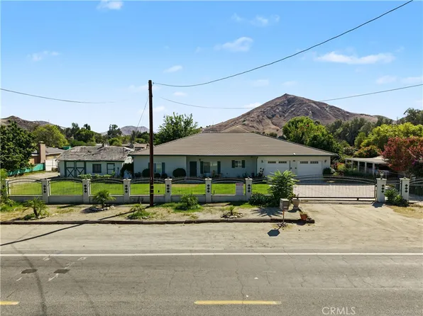 17643 Santa Ana Ave, Bloomington, CA 92316