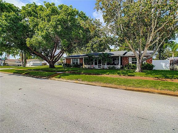 4th image of 13407 Bellewood Ave