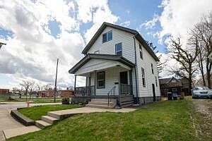 1st image of 711 Kelton Ave