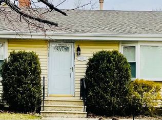 1030 Country Club Rd, Lake Zurich, IL 60047