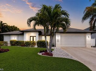 2207 SW 52nd St, Cape Coral, FL 33914