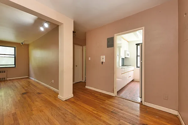 Sold by Chous Realty Group Inc | media 15