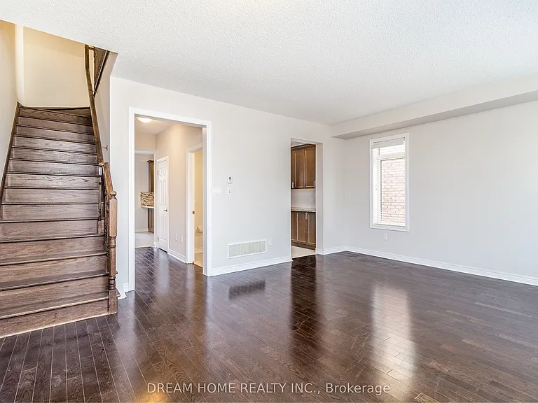 3070 Eberly Woods Dr — Photo 9