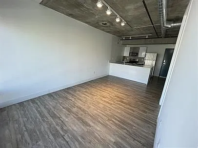 200 S Center St #209 — Photo 8