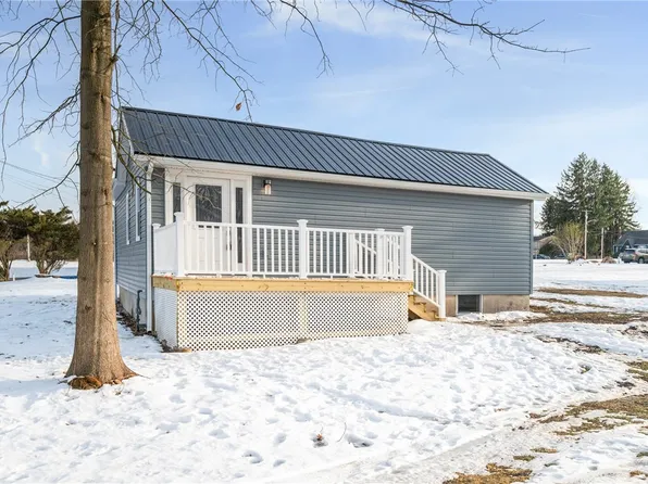 623 6th St, Leechburg, PA 15656