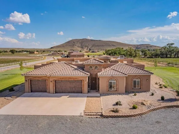 2 Wishbone Ct, Los Lunas, NM 87031