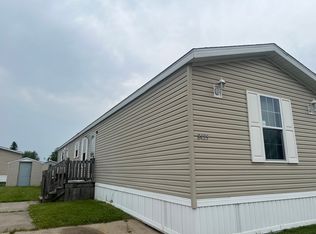 8425 France St #384, Newport, MI 48166