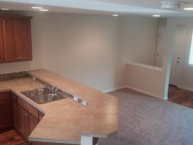3068 NW White Oak Ave — Photo 4