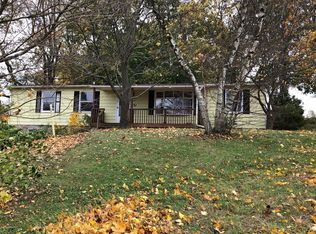 98 Cedar St, Milton, PA 17847