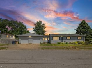 611 Herbert Rd, Akron, OH 44312