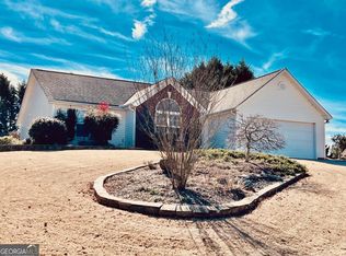 5753 Rolling Meadow Ln, Flowery Branch, GA 30542