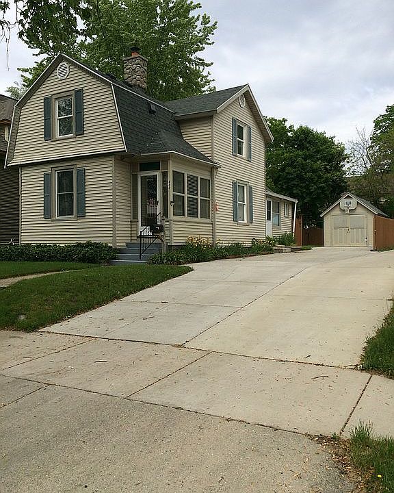 1st image of 440 Norwood Ave SE