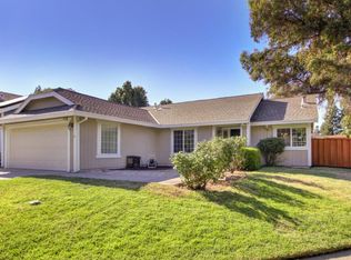 100 Garrett Dr, Folsom, CA 95630