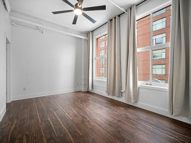 7 S Howard St — Photo 18