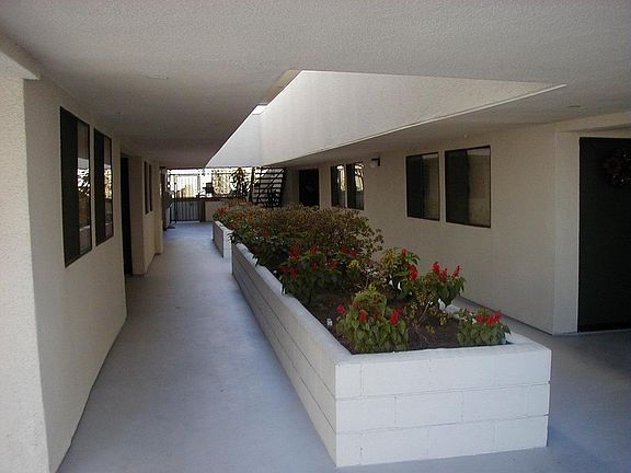 3rd image of 370 W Wilson Ave APT 211