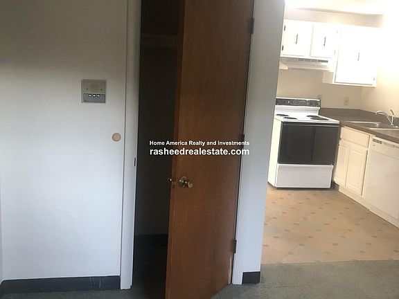 4th image of 12 Craig Ave APT 2
