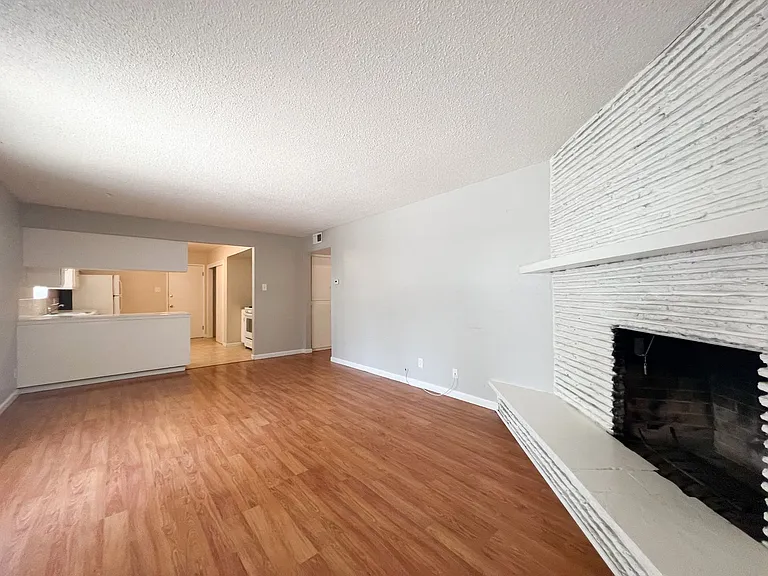 6456 18th Ave — Photo 8