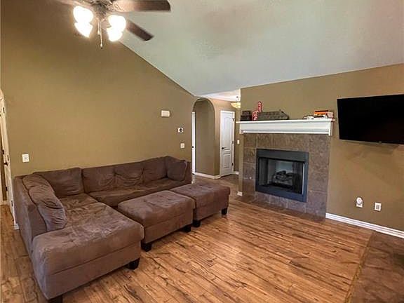 4th image of 2233 Kelly Lynn Pl