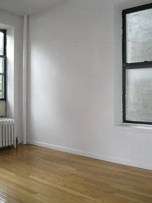 Rented by Tower Brokerage | media 4