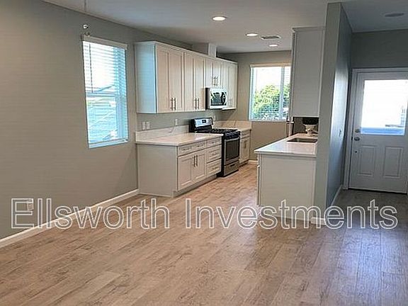 4th image of 3733 Arizona St