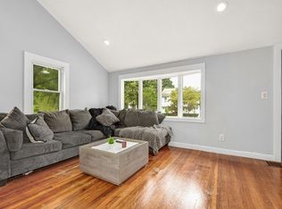 19 Nadeau Dr, Wrentham, MA 02093