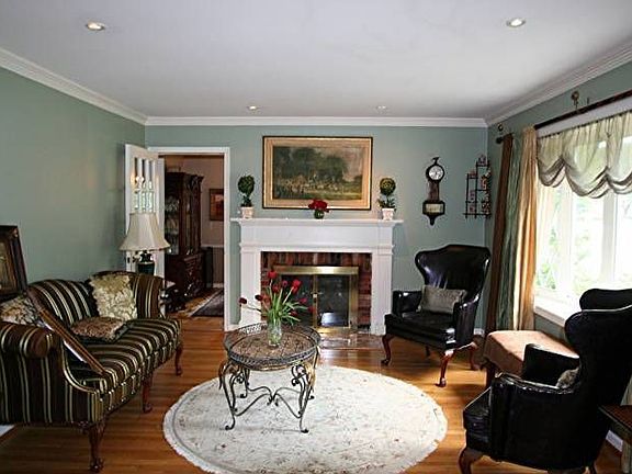 2nd image of 1200 Croton Dr