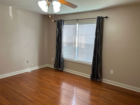 2nd image of 617 Hazel St APT 105