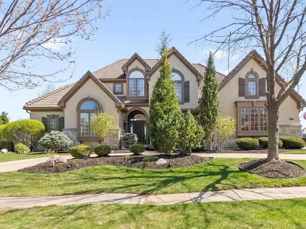 14001 Dearborn St, Overland Park, KS 66223