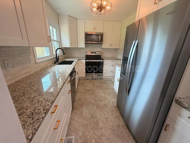 104 Camellia Dr — Photo 5