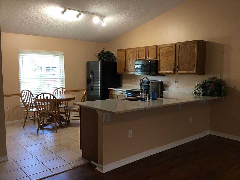1st image of 29 Whispering Pine Dr