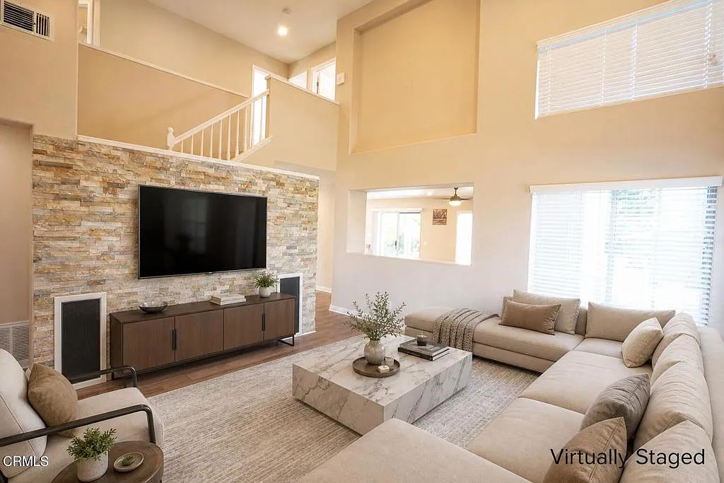 5 bed, 4.0 bath, 1999 sqft, $4,500 — Photo 1