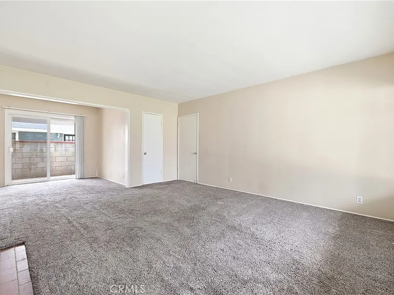 6266 N Muscatel Ave — Photo 10