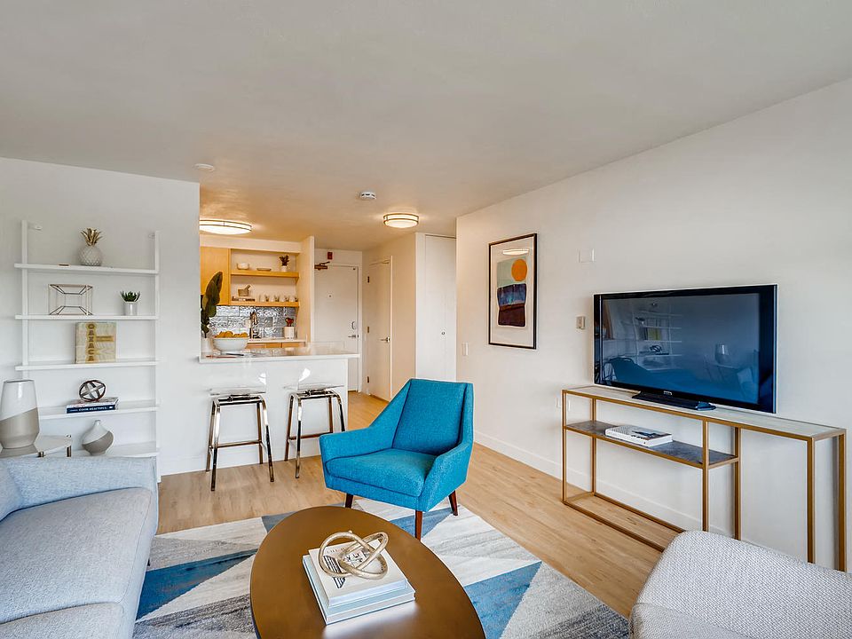 The elements at Sloan's Lake | Denver, CO Apartments