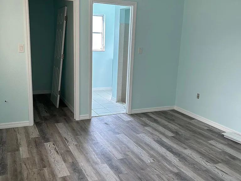 4608 Kempson Ln — Photo 15