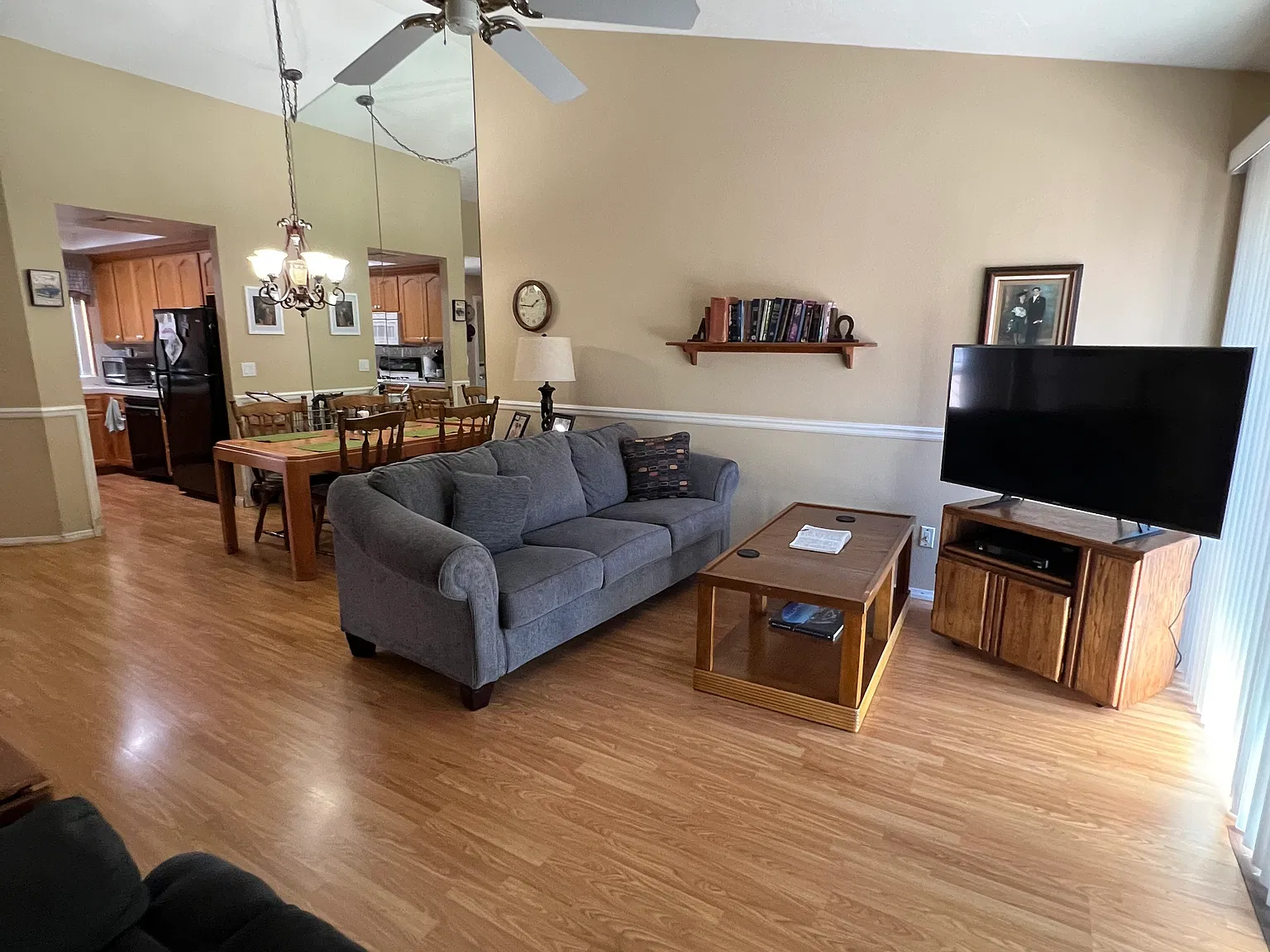 2 bed, 1000 sqft, $2,995 — Photo 3
