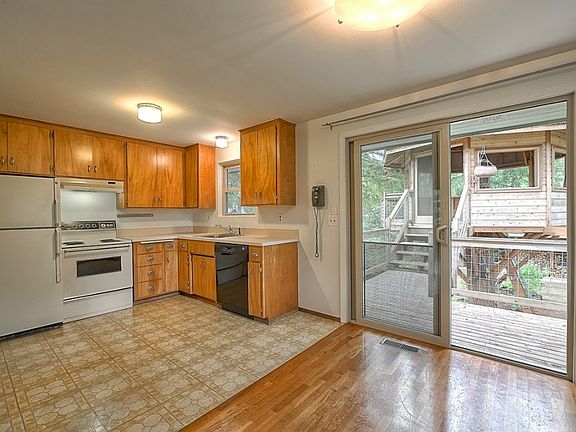 2nd image of 44549 SE 146th St