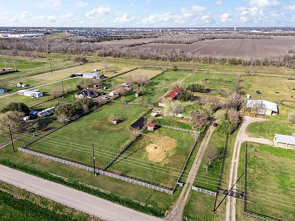 4th image of 6119 Koeblen Rd