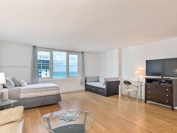 3rd image of 2301 Collins Ave APT 1512