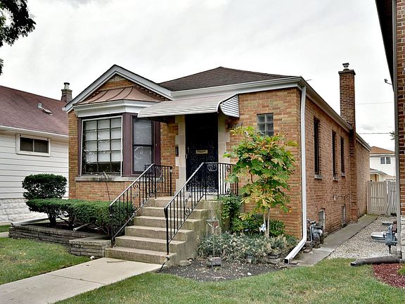 2nd image of 1928 N 74th Ct